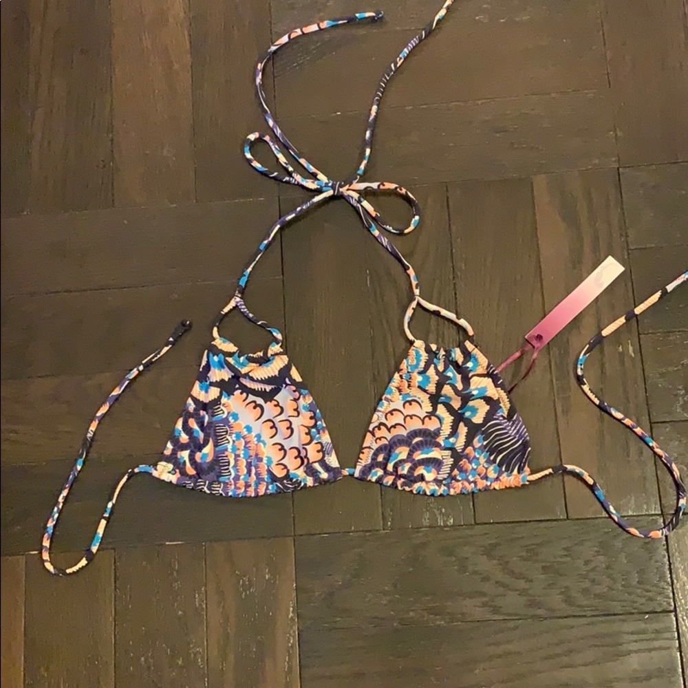 3/$30- NWT Syla by Sylvie Cachay triangle loop detail string bikini top
